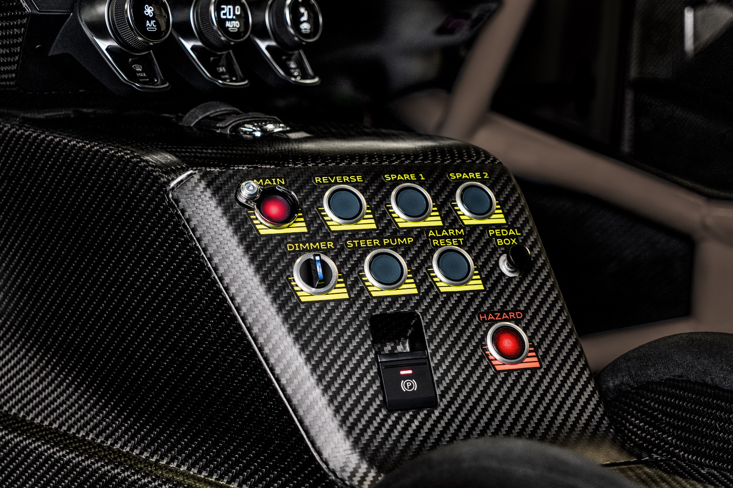 Nahaufnahme Innenraum Mittelkonsole von einem XGT